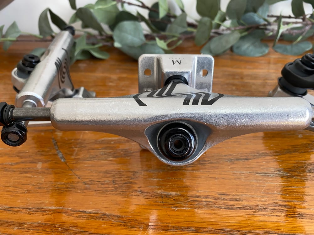 8.5 Silver - Raw felfüggesztés