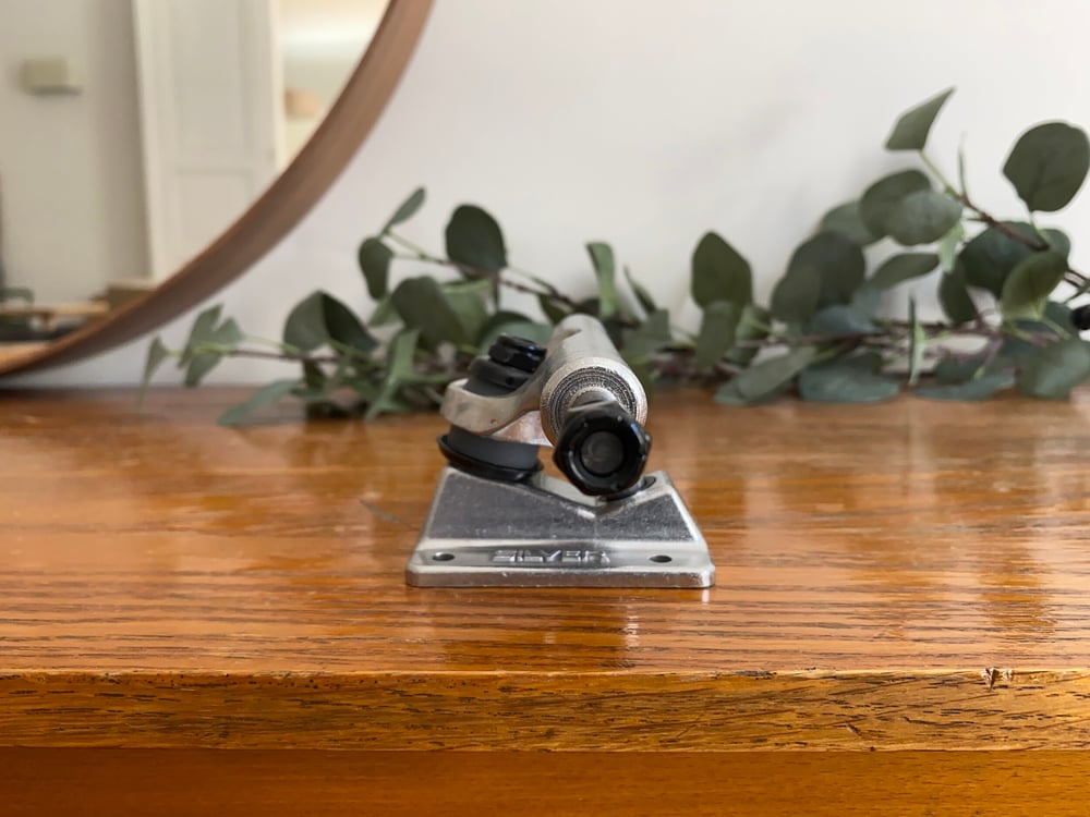 8.5 Silver - Raw felfüggesztés