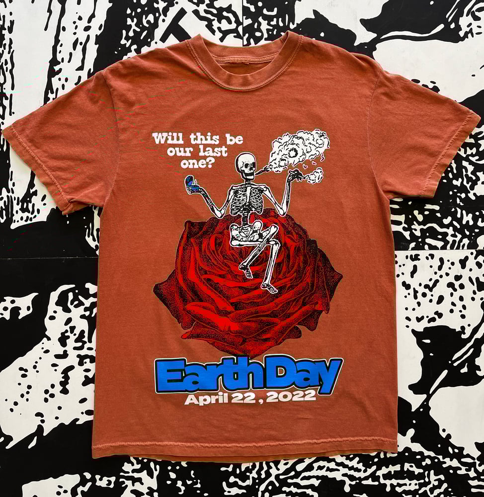 Image of EARTH DAY 2022 (SHORT SLEEVE)