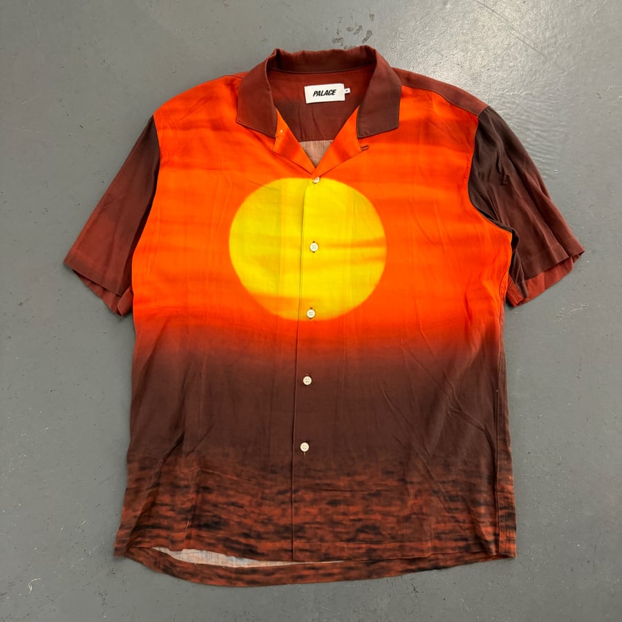 Image of SS23 Palace Ultimate Chill Shirt, Size Medium