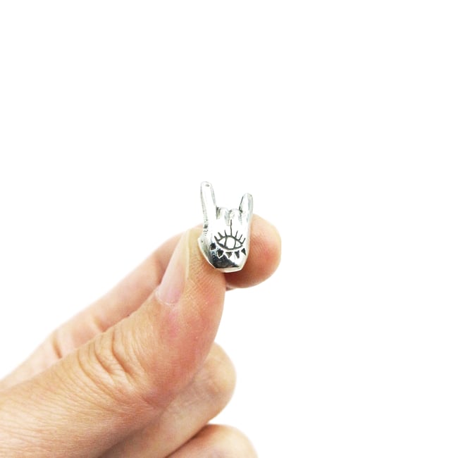 Y親手做的！純銀惡魔O手耳環  (單隻)- 限量50個！