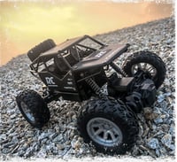 Image 4 of 1:18 4WD Monster Truck Off-Road Buggy Rock Crawler Kids Toy Remote Control Car