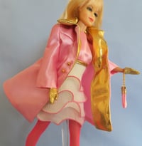 Image 4 of Barbie - "Pink Premiere" Reproduction