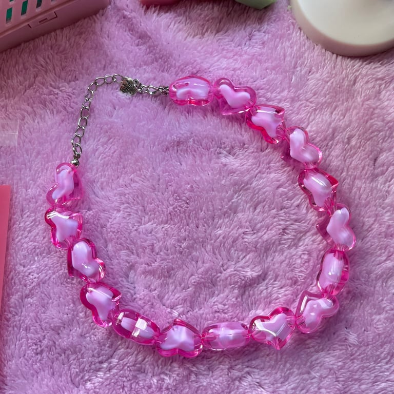 Chunky Heart Choker Necklace Image 3