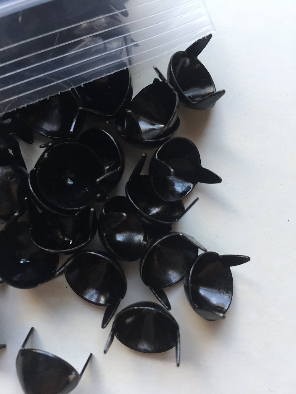 Set of 100 Black 1/2 inch Conical Cone Studs