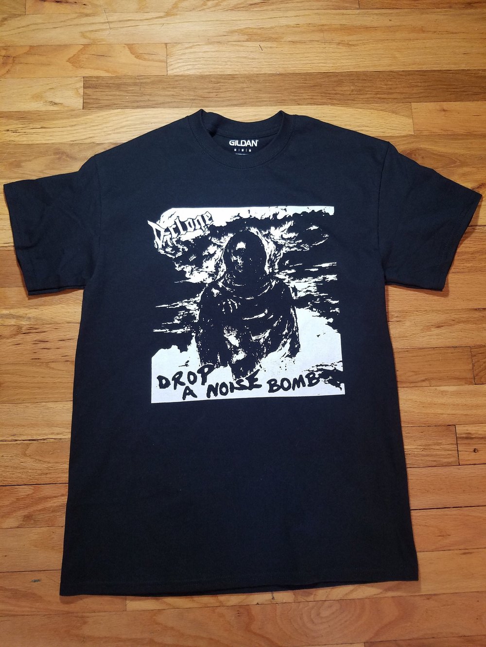 D-Clone - Drop a noise bomb Shirt
