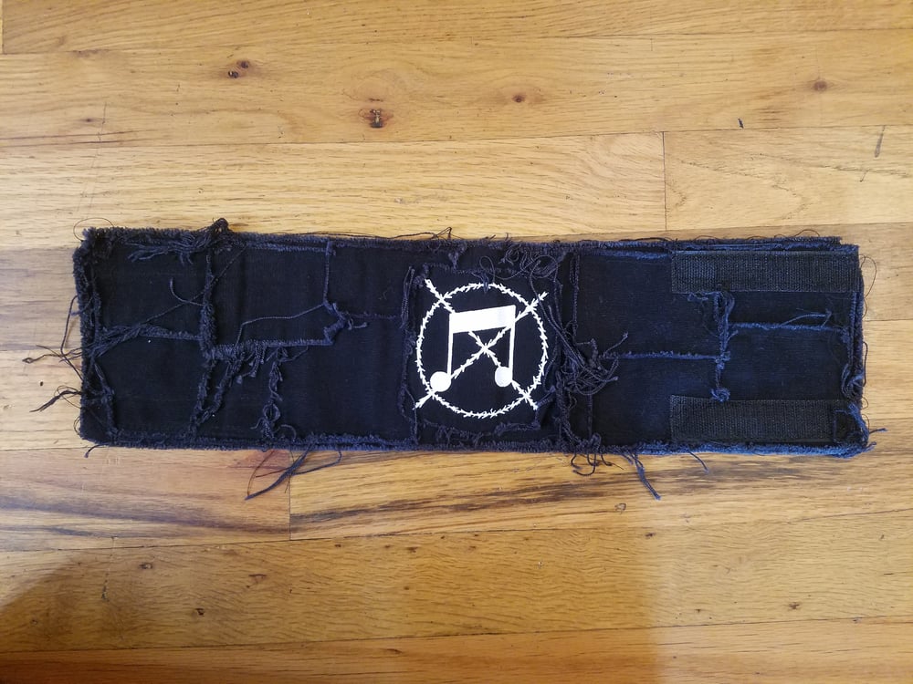 Anti Music Armband