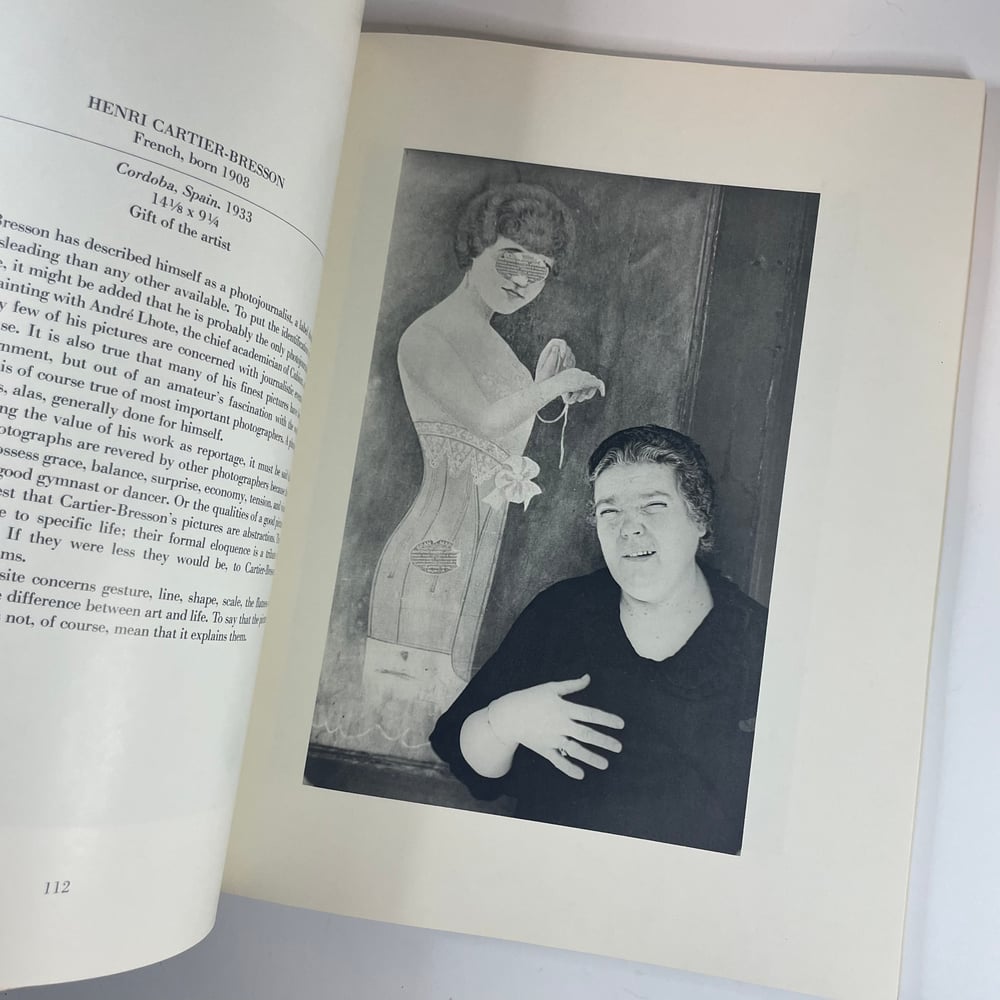 BK: Looking At Photographs (MOMA) by John Szarkowski PB