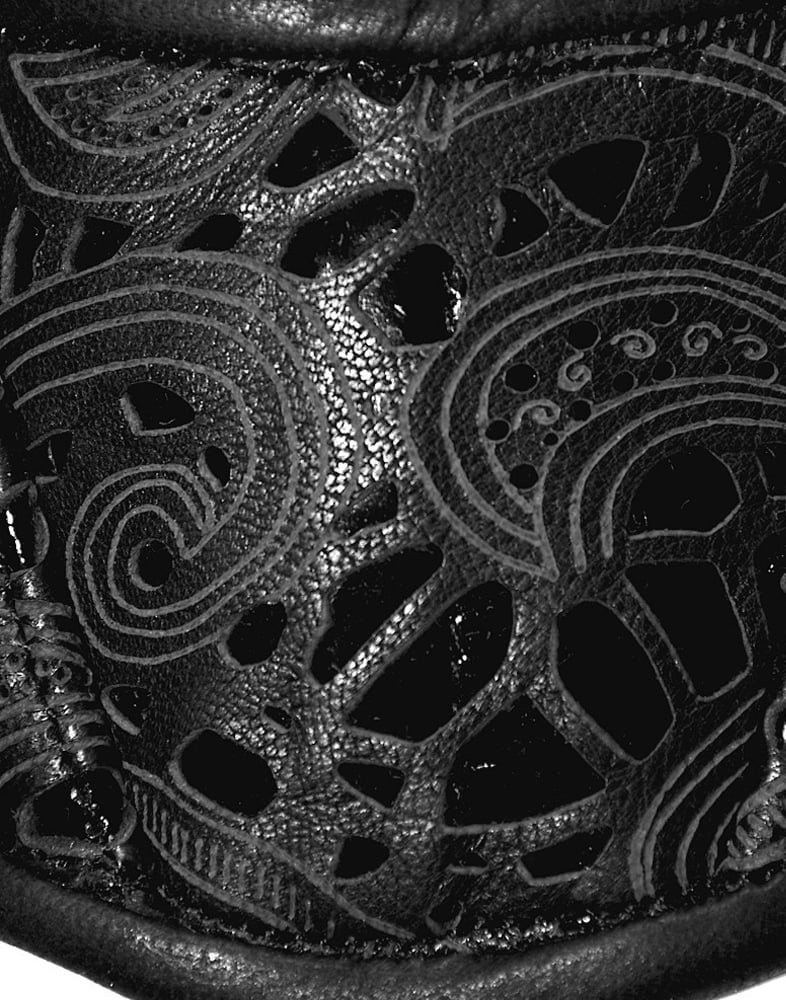 Image of TABOO lasercut WASPIE