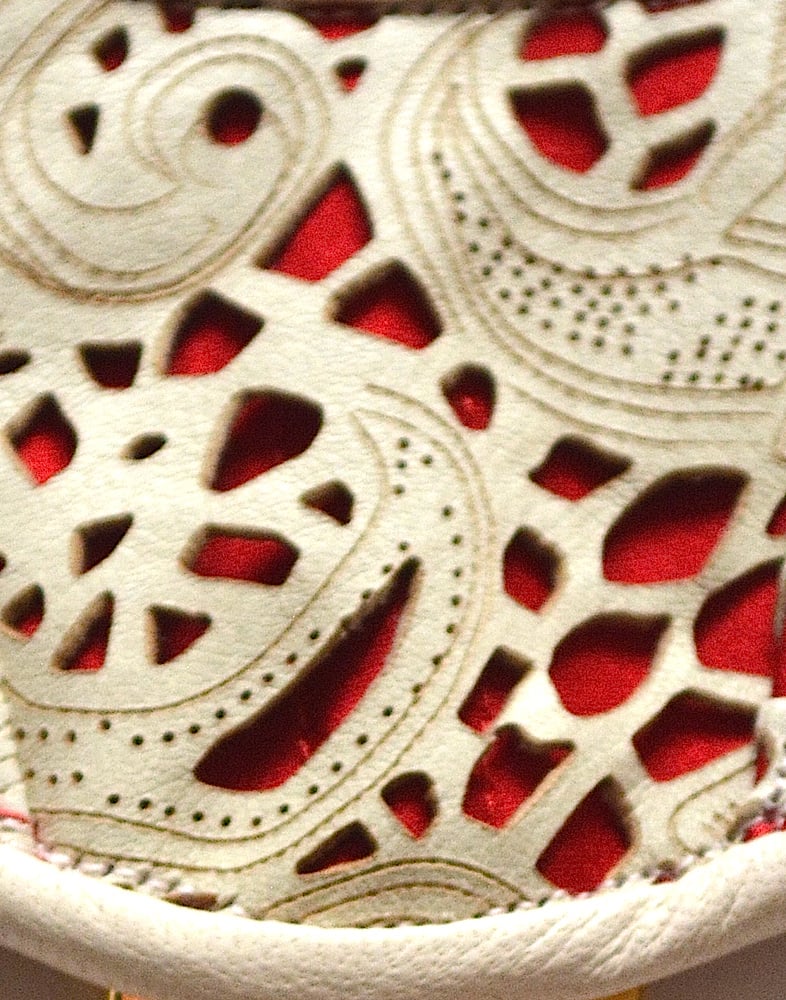 Image of TABOO lasercut WASPIE