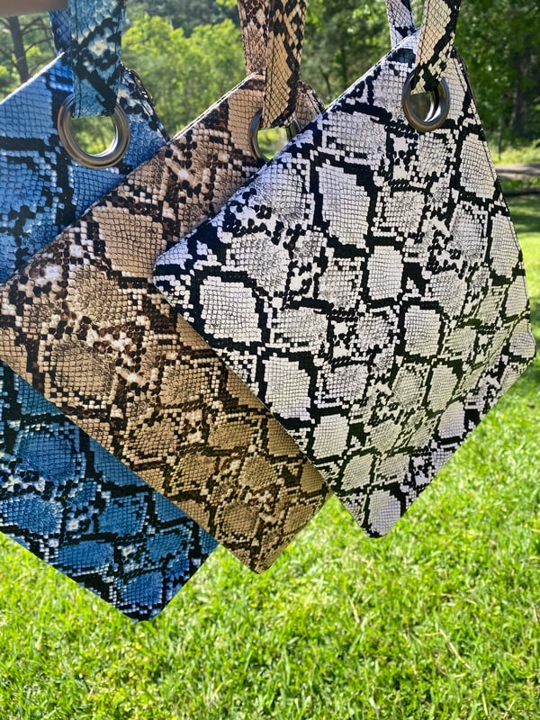 Image of “SNAKE PRINT” CLUTCH