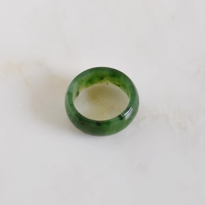 Image of Green Nephrite Jade antique style round band ring