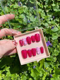 Image 3 of Bubblegum Pink Color changing Gel Nail Set