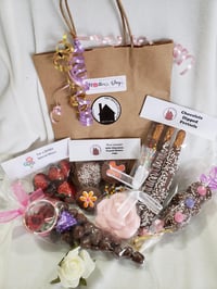 FLOWERS FOR MOM Chocolate gift bag