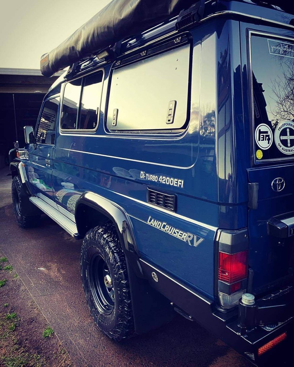 Image of Thorburns Troopcarrier Gull Wing Window