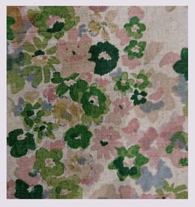 Image of Tissu: Semi watercolour flowers, green, pink, lilas
