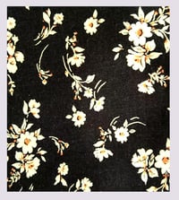 Image 2 of Tissu: pretty cherry blossoms black