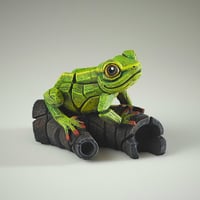 Image 1 of Edge Sculpture "African Frog (Green)"