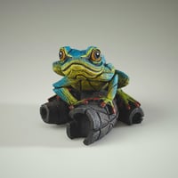 Image 3 of Edge Sculpture "African Frog (Blue/Yellow)"
