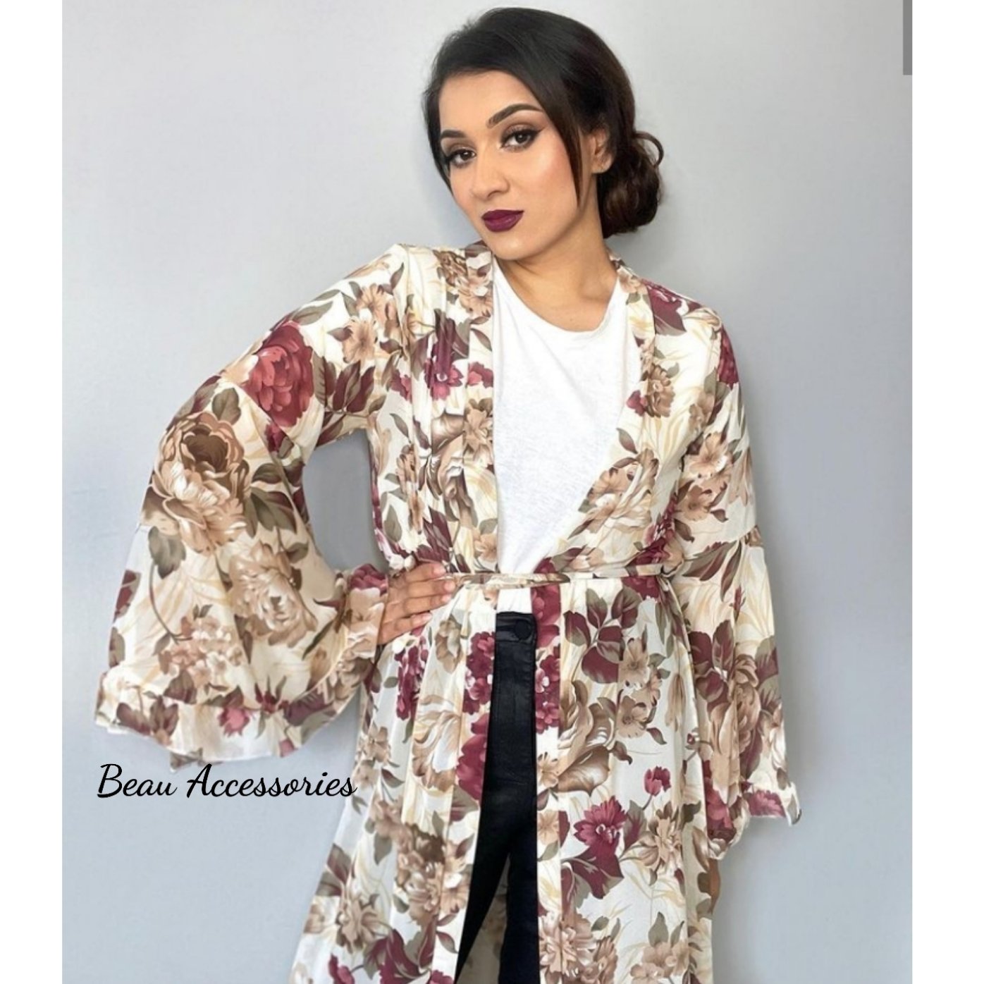 Image of Floral Bell Sleeve Kimono