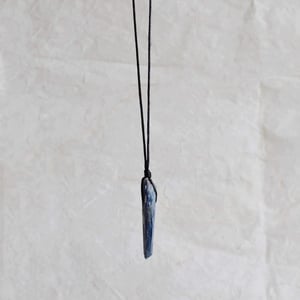 Image of Rough Blue Kyanite slide necklace no.1