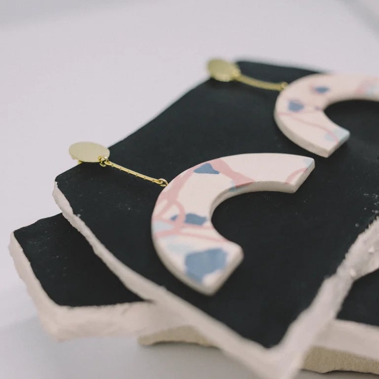 Image of pendientes BORA oro 