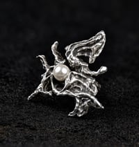 Image 2 of [007] PEARL RING - [GHXXSTR43V3R x JJVALHALLA]