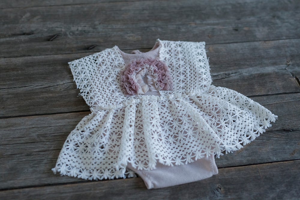 Image of CLEMENTINA ROMPER - SITTER SIZE