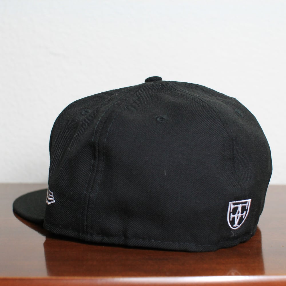 Image of Fitted Hawaii Aina Black/Black Fitted 7 1/4