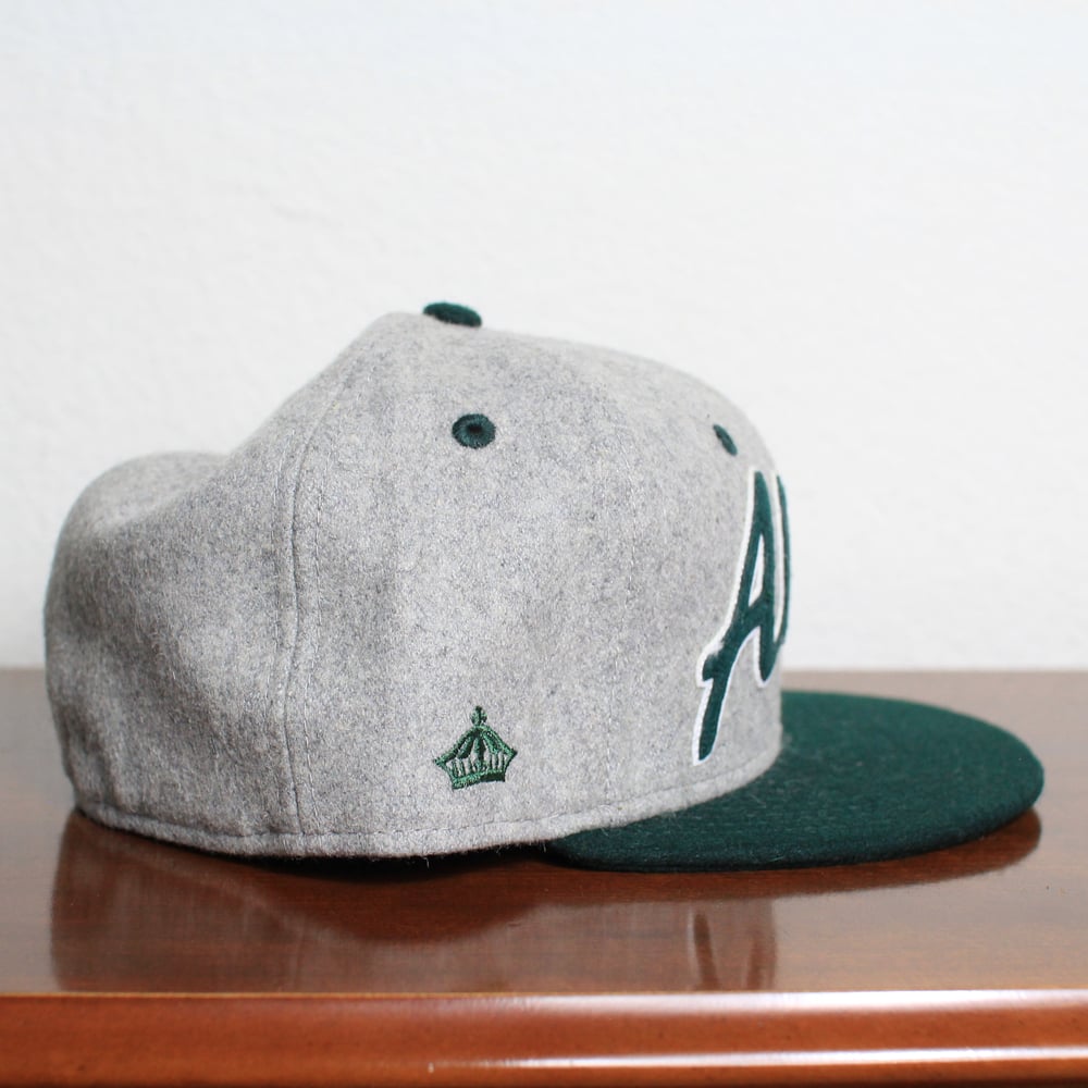 Image of Fitted Hawaii Aloha Wool Gray/Green Fitted 7 3/8