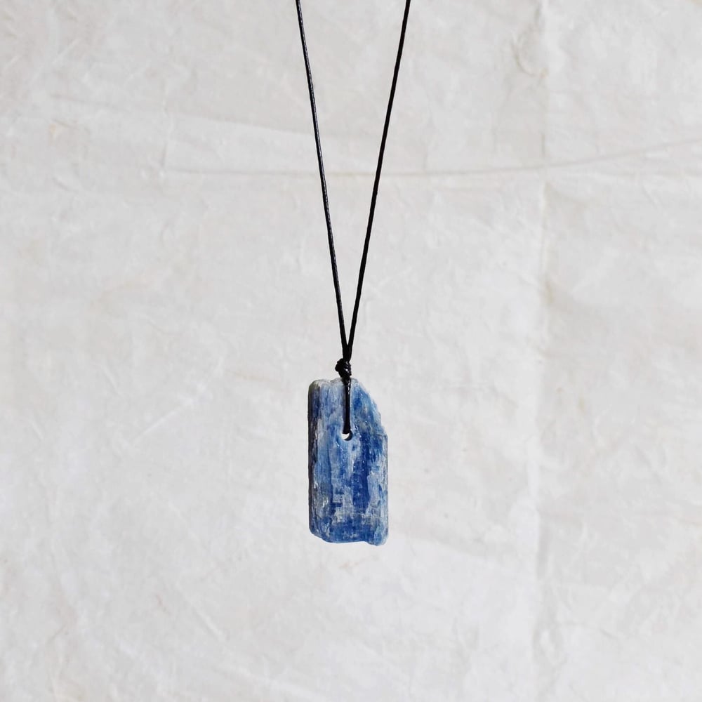 Image of Rough Blue Kyanite slide necklace no.1