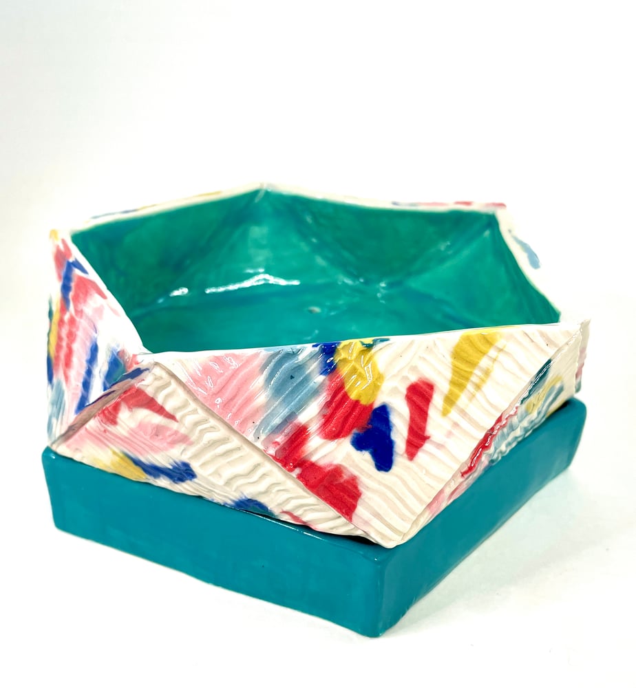 Image of Wide pentagonal planter with matching saucer