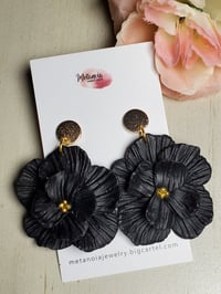 Image 1 of Earrings | Aretes Black Flower