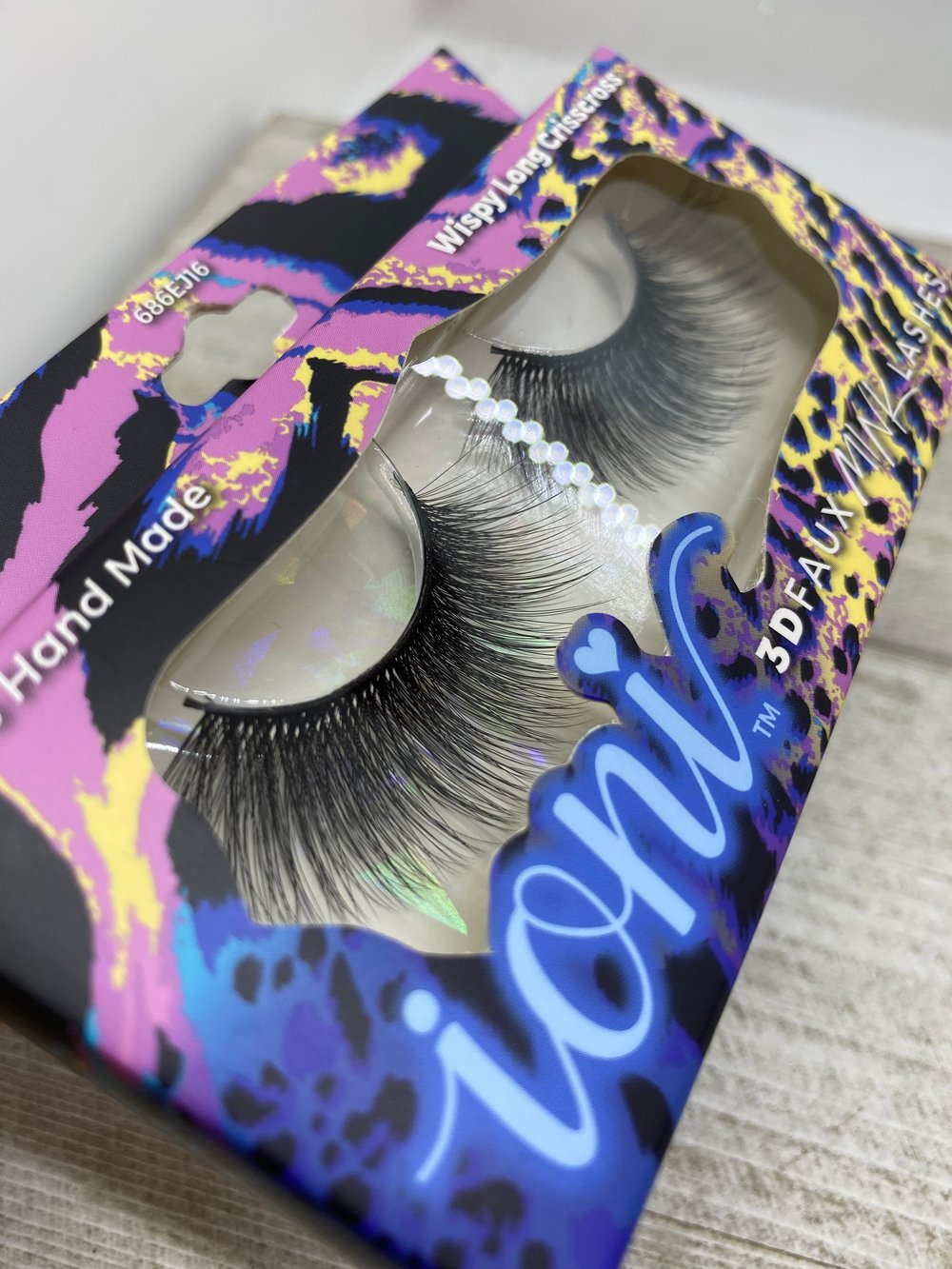 BATANG AI IONI wispy long crisscross lashes