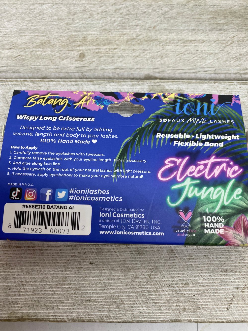 BATANG AI IONI wispy long crisscross lashes