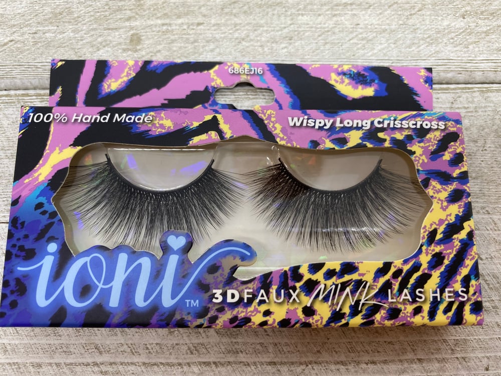 BATANG AI IONI wispy long crisscross lashes