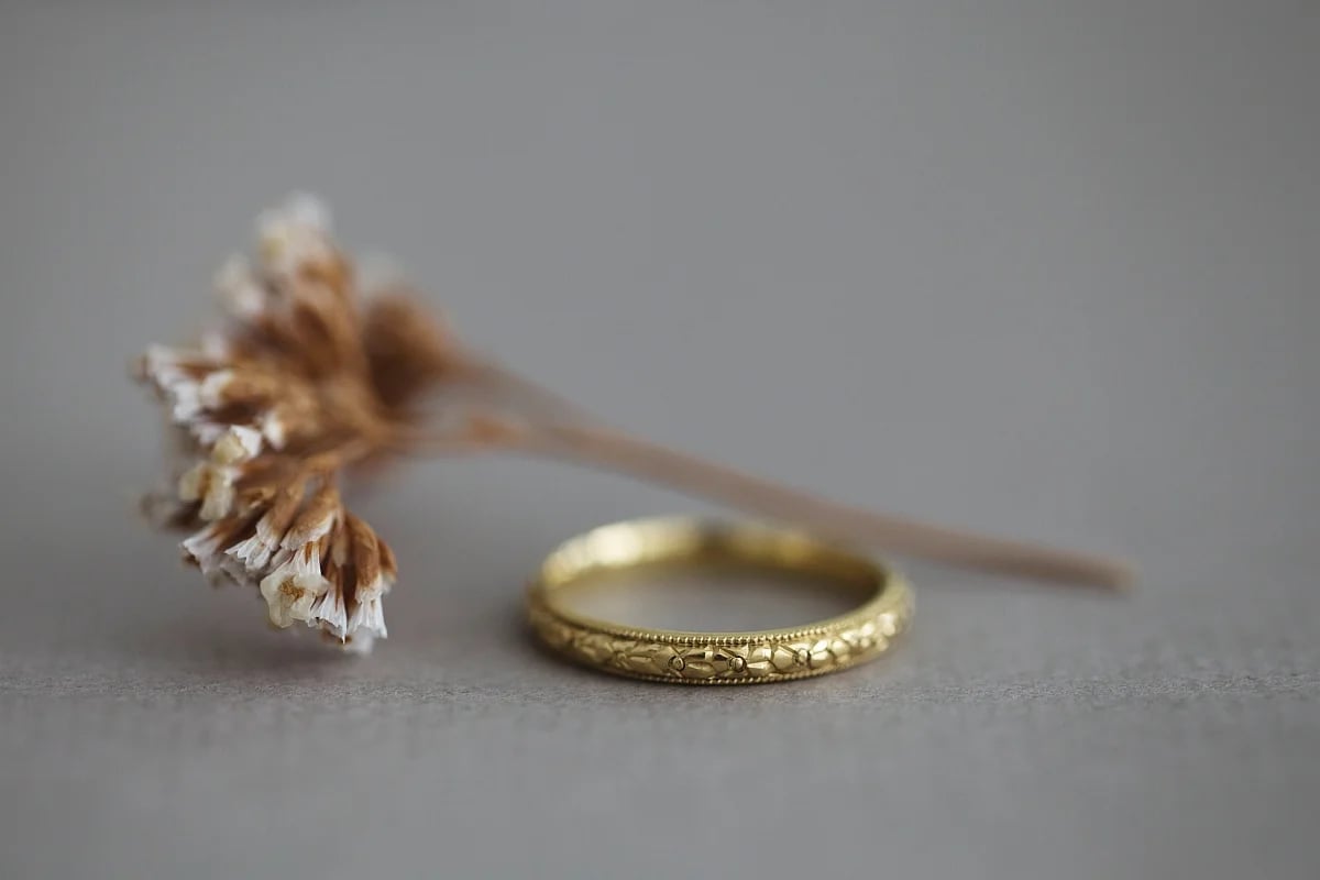 Image of Lola / 18ct Gold 2.5mm Primavera Ring & 18ct Gold 3mm Milled edge + Part mark Ring