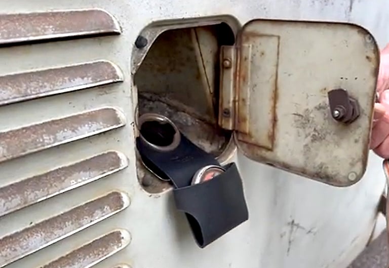 Image of Split & Bay Fuel Cap Holder - 55mm Filler Neck