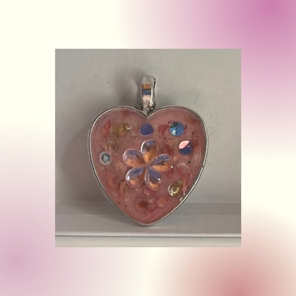 Image of Sparkle Heart Pendant 