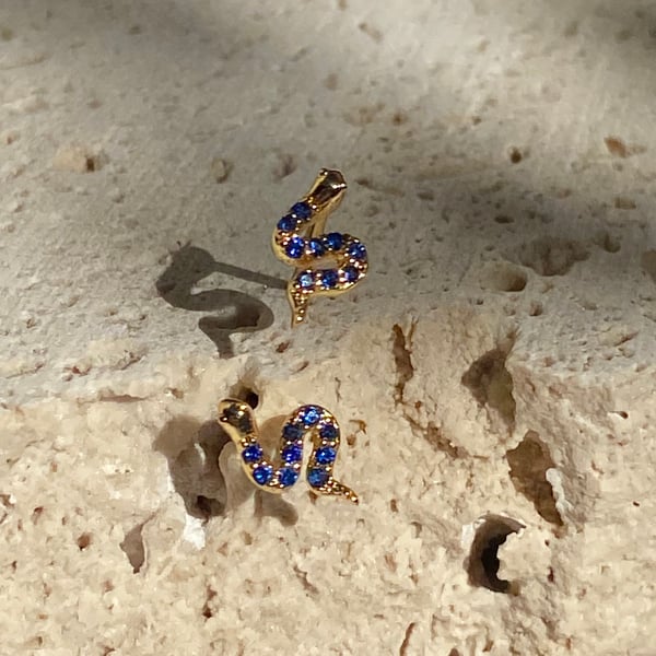 Image of MINI SERPENT STUDS