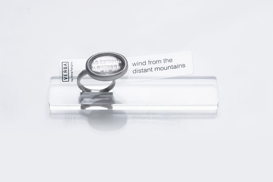 Image of "Wind from distant mountains" silver ring with rock crystal · AB EXTREMIS MONTIBUS AURA ·