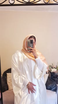 Image 1 of Pearl Abayah