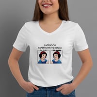 Image 1 of T-Shirt Donna V - FB Aspettative Vs Realtà (Im006)