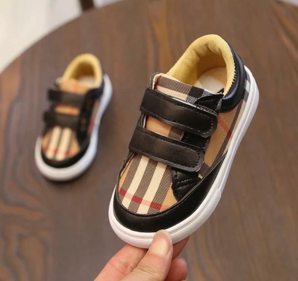 Image of London Sneakers 