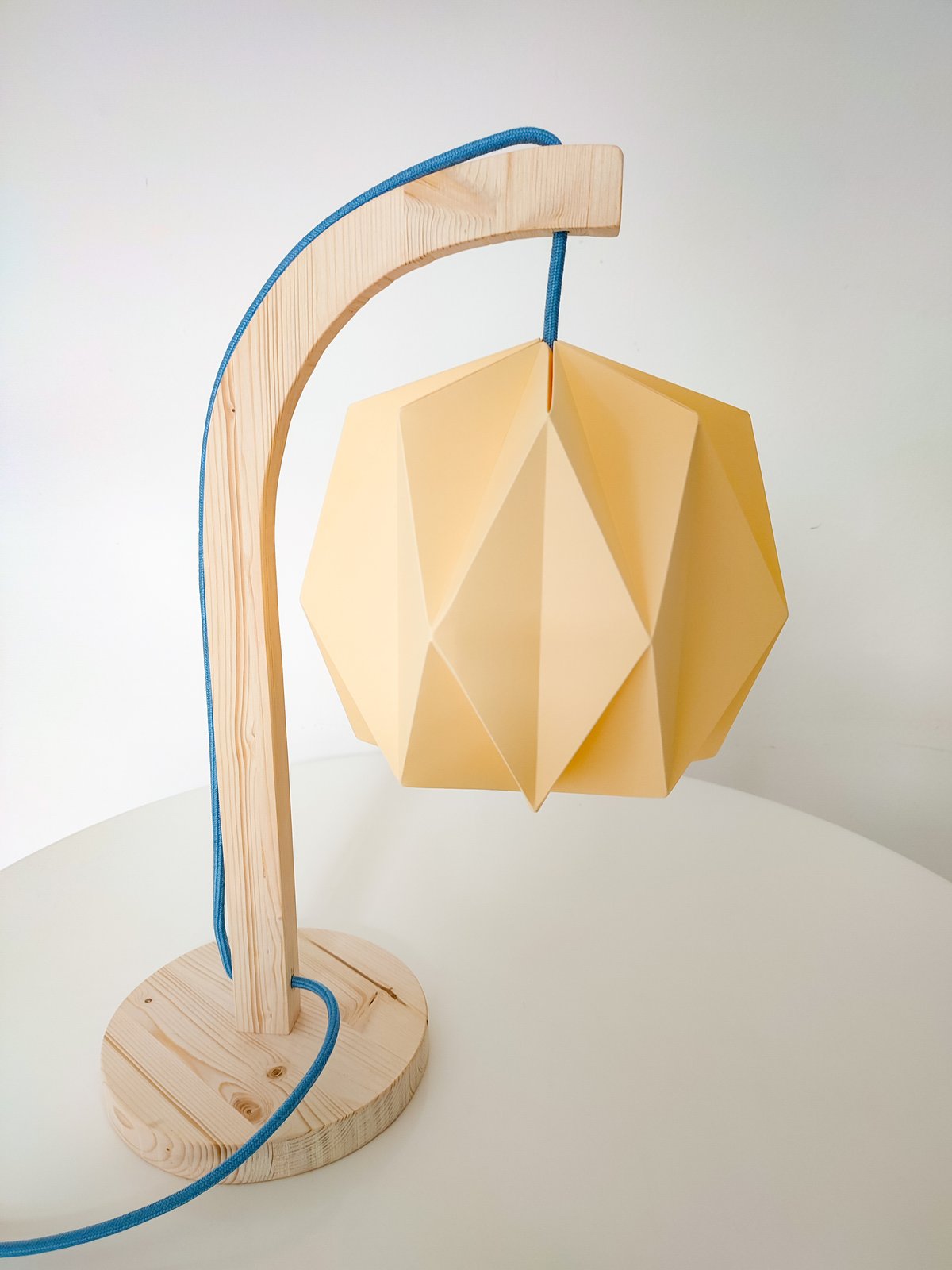 Origami store table lamp