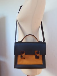 Image 7 of Cartable Josef en cuir Noir mat et léopard
