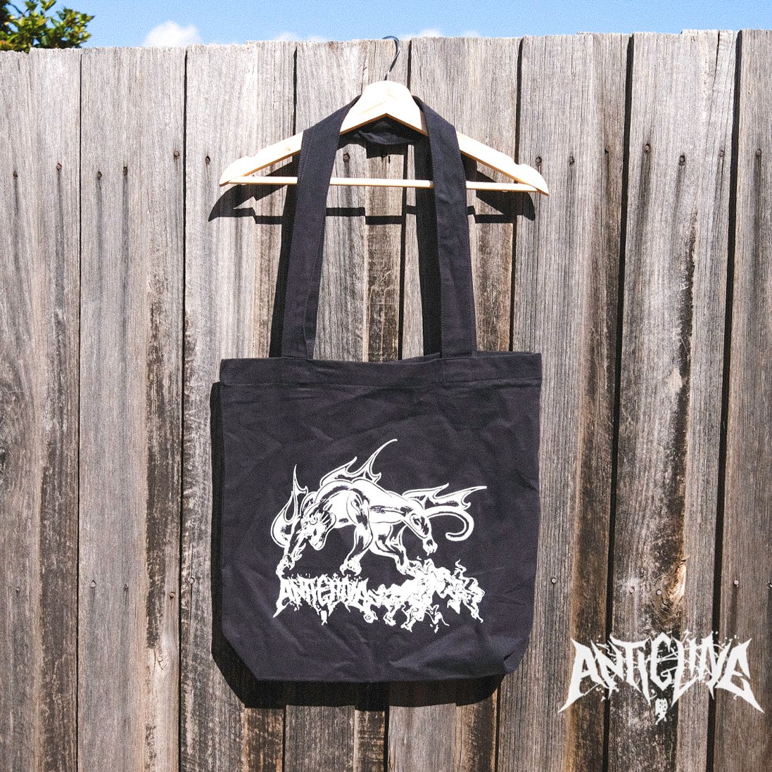 Image of Black Tote with Trad Panther-cline Print 