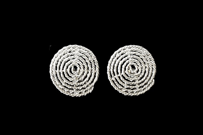 Image of Silver Swirling Clip Earrings 