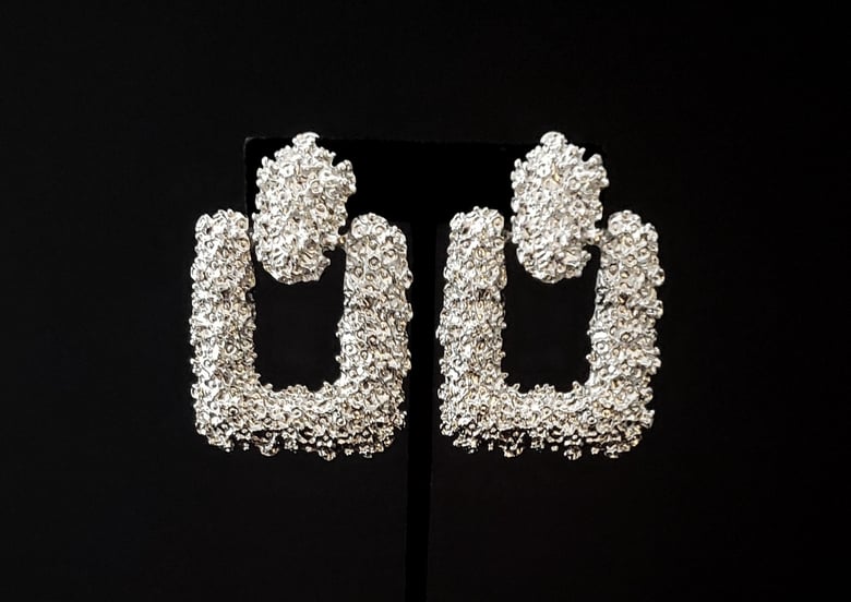 Image of Silver Square Beaten Clip-On Earrings 