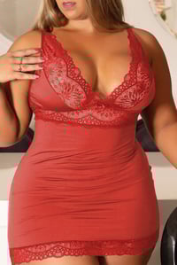Red Lace Contrast V Neck Plus Size Chemise